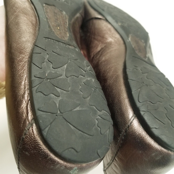 Born metallic 6.5 flats leather cushioned insole EUC - Picture 11 of 14